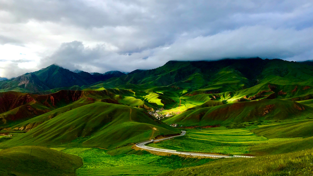 楊維俊督查祁連山生態(tài)環(huán)境問題整改整治鞏固提升工作